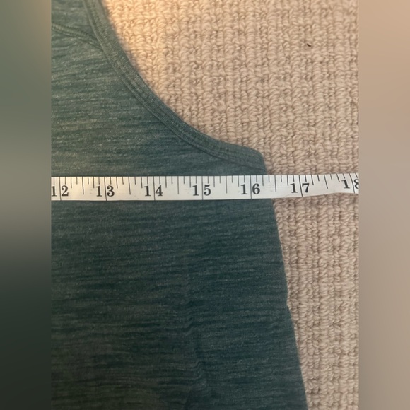 Lululemon Essential Tank Heathered Deep Green size 8 - Picture 5 of 5
